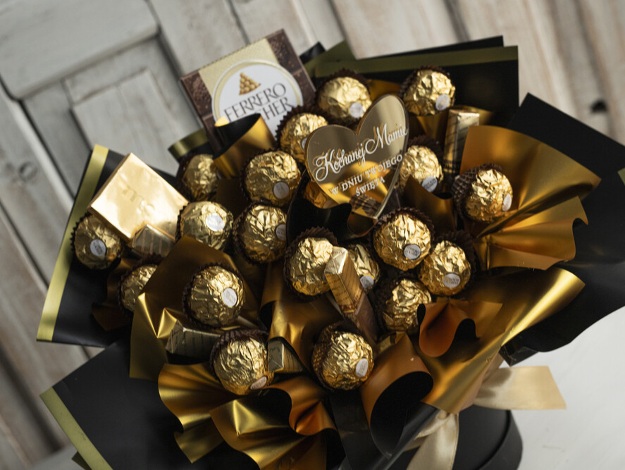 Prezenty dla Mamy flowerboxy, box ze słodyczami  prezent dla mamy, box dla mamy, słodki prezent dla mamy, kosz prezentowy dla mamy, zestaw słodyczy dla mamy, prezent na Dzień Mamy, upominek dla mamy, słodycze dla mamy1