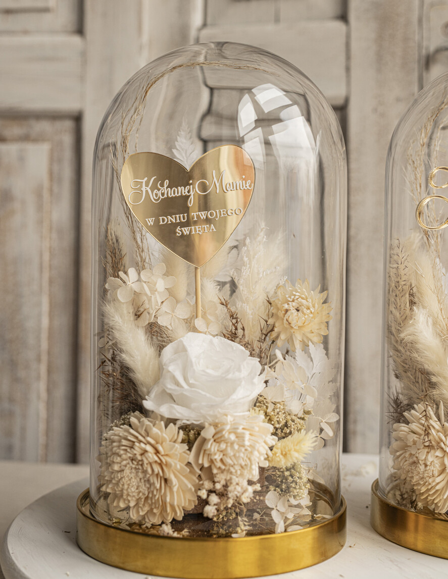 Prezenty dla Mamy flowerboxy, box ze słodyczami  flowerbox, pomysł na prezent prezent dla mamy kwiaty w kopule kompozycja z kwiatów suszonych wieczne roze,  prezent z okazji dnia mamy kwiaty6