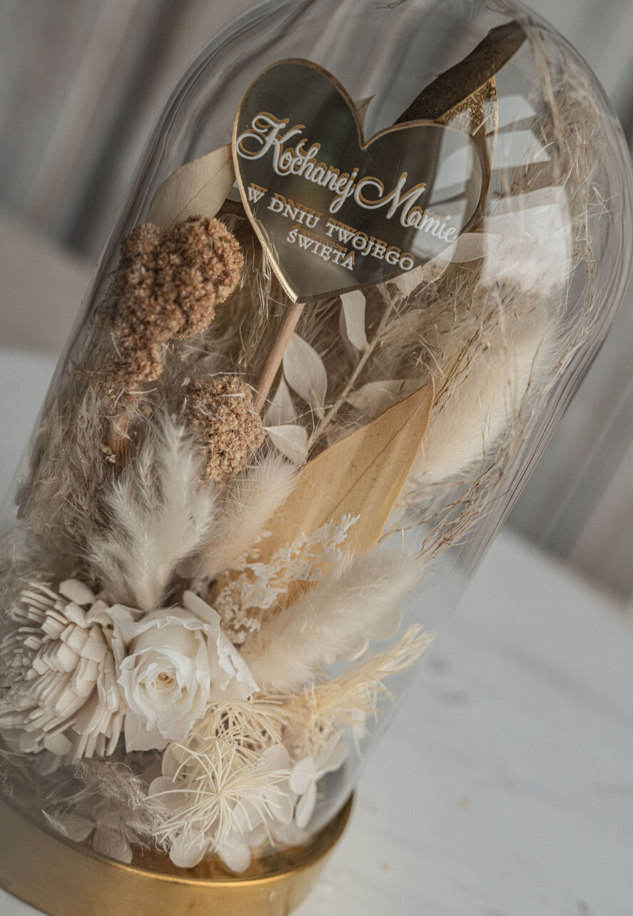 Prezenty dla Mamy flowerboxy, box ze słodyczami  Prezent na dzień matki suszone kwiaty w szkle, prezent dla mamy kwiaty w szklanej kopule, kompozycje z suszonych kwiatów, Szklana kopuła suszony bukiet4