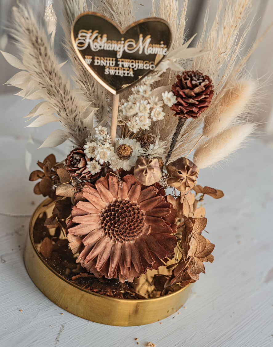 Prezenty dla Mamy flowerboxy, box ze słodyczami  prezent na dzień mamy, kwiaty w szklanej kopule, pomysł na prezent dla mamy, Szklana kopuła dekoracja suszone kwiaty, Suszone Kwiaty W Szkle1