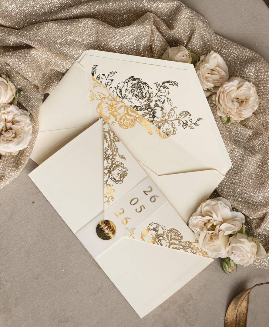 Zaproszenia na Komunię  dziewczynka  Nowoczesne zaproszenia na Komunię, Złote Zaproszenia na Komunię dla dziewczynki, Eleganckie zaproszenia Komunijne ze złotymi literami10