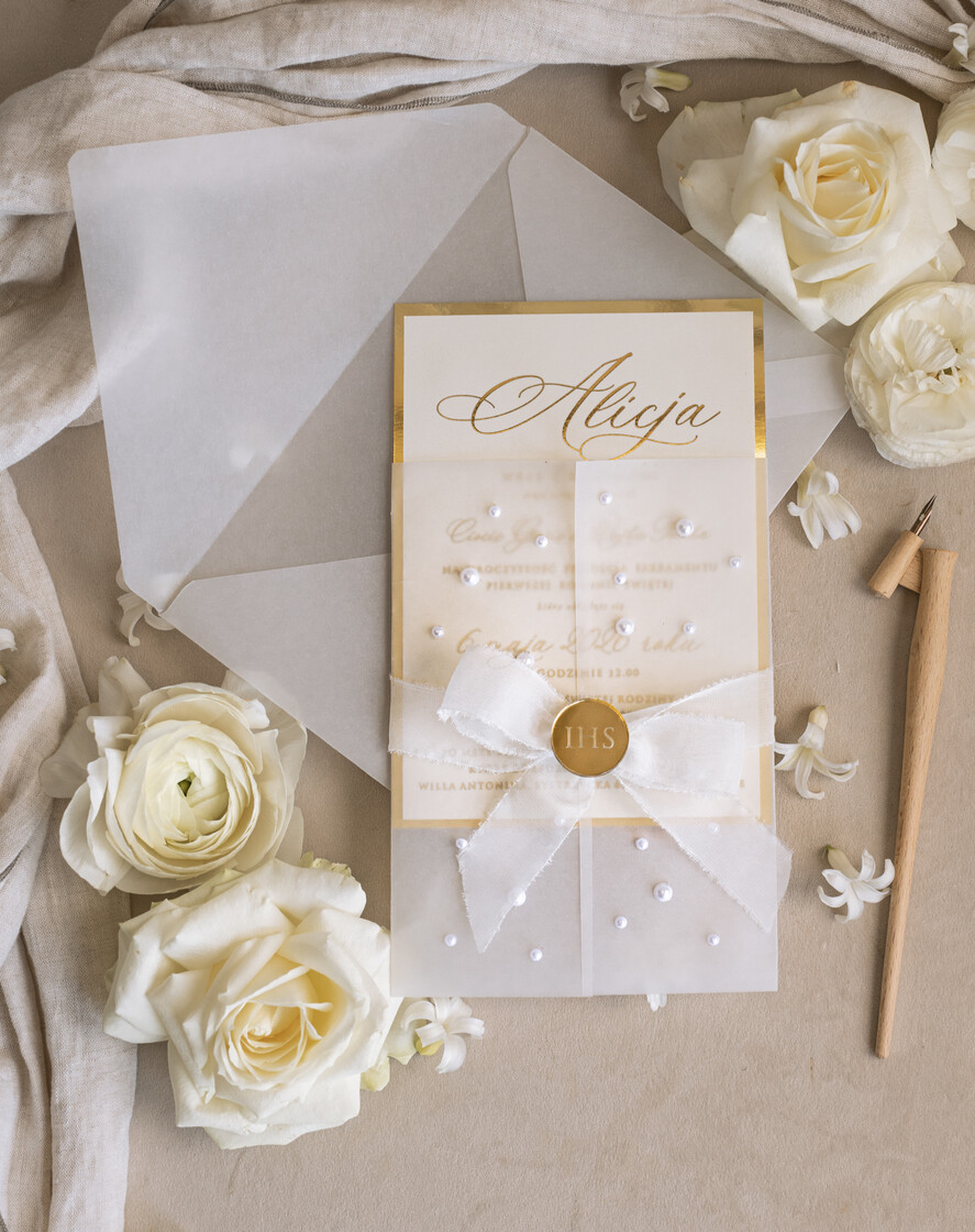 Zaproszenia na Komunię  dziewczynka  Perełkowe zaproszenia komunijne dla dziewczynki, zaproszenia na komunię z perełkami, złote zaproszenia na komunię, zaproszenia na Pierwszą Komunię0