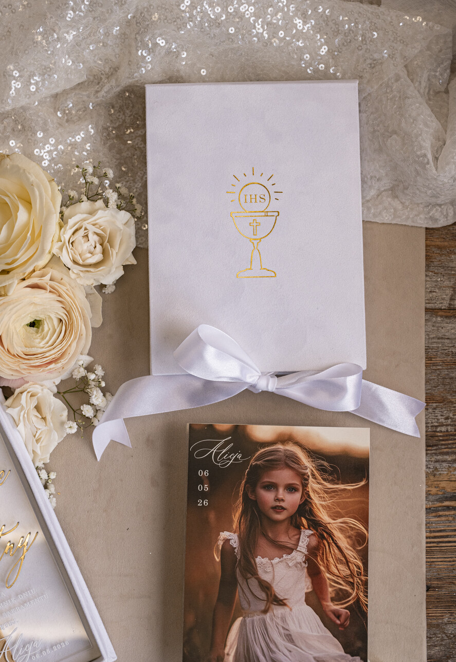 Zaproszenia na Komunię  dziewczynka  Eleganckie zaproszenia na Pierwszą komunię dla Matki Chrzestnej, wyjątkowe zaproszenia na komunię dla Rodziców  chrzestnych, Zaproszenie Vip dla Baci i Dziadka4