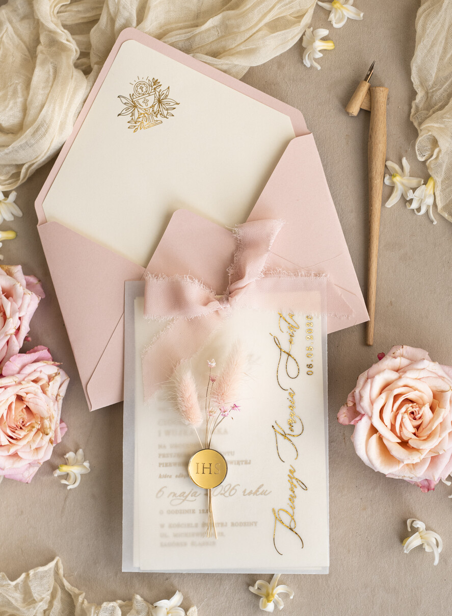 Zaproszenia na Komunię  dziewczynka  komunijne złote zaproszenia z kwiatkami, zaproszenia na Pierwszą komunię w kieszonce ze wstążką, zaproszenia na komunię dla dziewczynki, zaproszenie w kieszonce na komunię 4