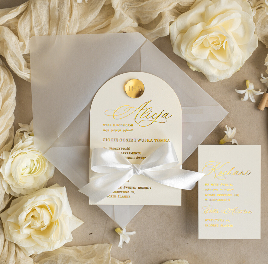 Zaproszenia na Komunię  dziewczynka  zaokrąglone zaproszenia komunijne, zaokrąglone zaproszenie na komunię, eleganckie złote zaproszenia na Pierwszą komunię7
