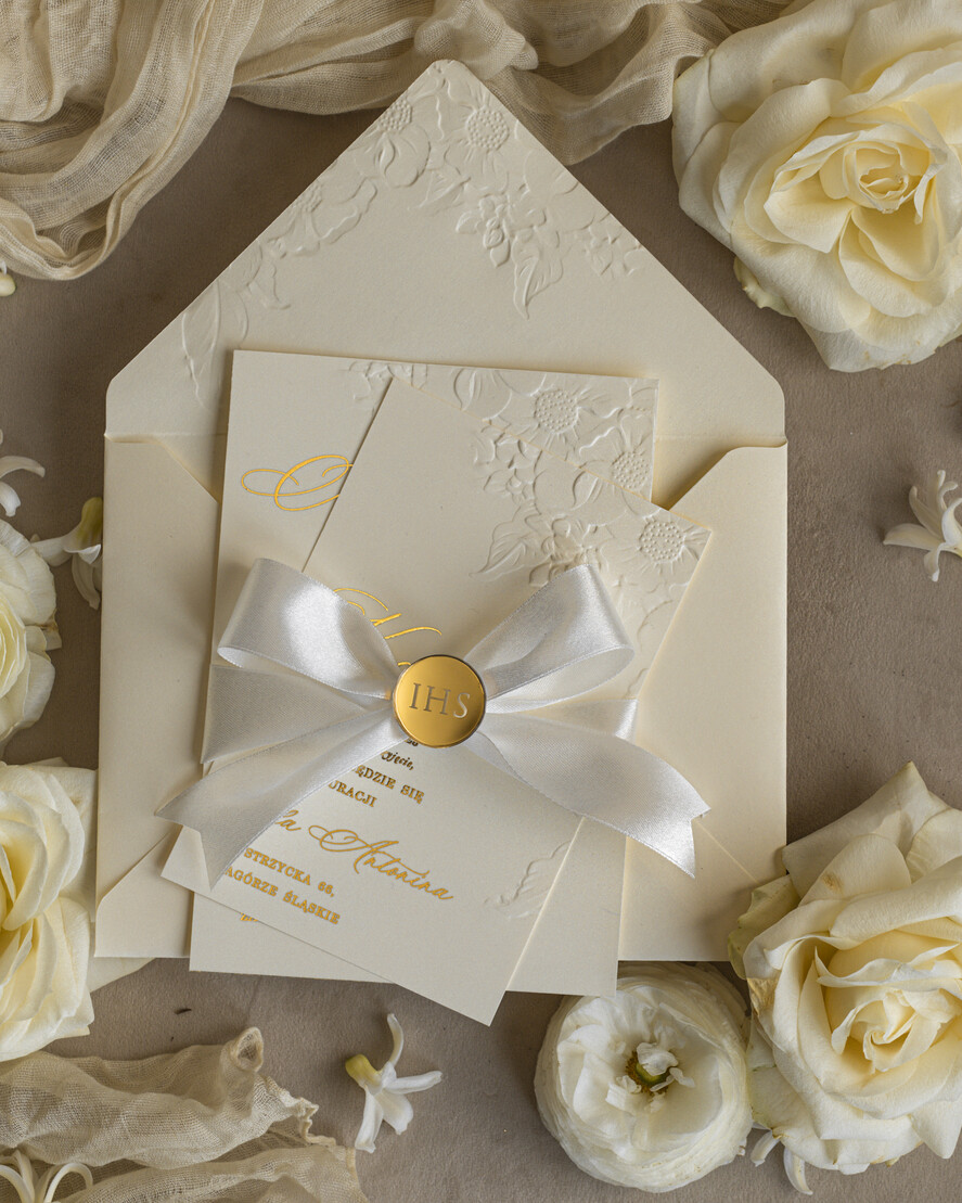 Zaproszenia na Komunię  dziewczynka    Eleganckie zaproszenia komunijne dla dziewczynki, zaproszenia na komunię z tłoczeniem, złote zaproszenia na komunię, zaproszenia na Pierwszą Komunię6