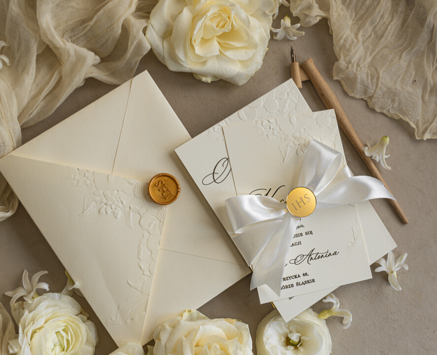 Zaproszenia na Komunię  dziewczynka    Eleganckie zaproszenia komunijne dla dziewczynki, zaproszenia na komunię z tłoczeniem, złote zaproszenia na komunię, zaproszenia na Pierwszą Komunię8