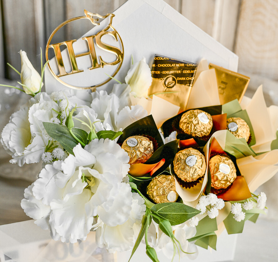 Pamiątki Prezenty na komunię  boxy prezentowe Zestaw Prezentowy od Chrzestnych na Pierwszą komunię Prali, Flowerbox Komunijny opakowanie na pieniądze2