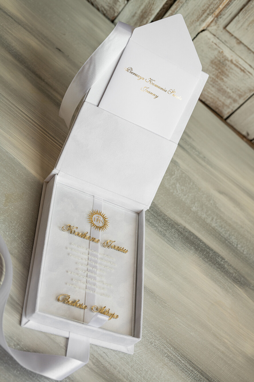 Pamiątki Prezenty na komunię  pamiątki na komunie  Pamiątka Pierwszej Komunii Świętej, Personalizowane Welurowe Pudełko na I komunię Świętą, Życzenia z okazji pierwszej komunii świętej7