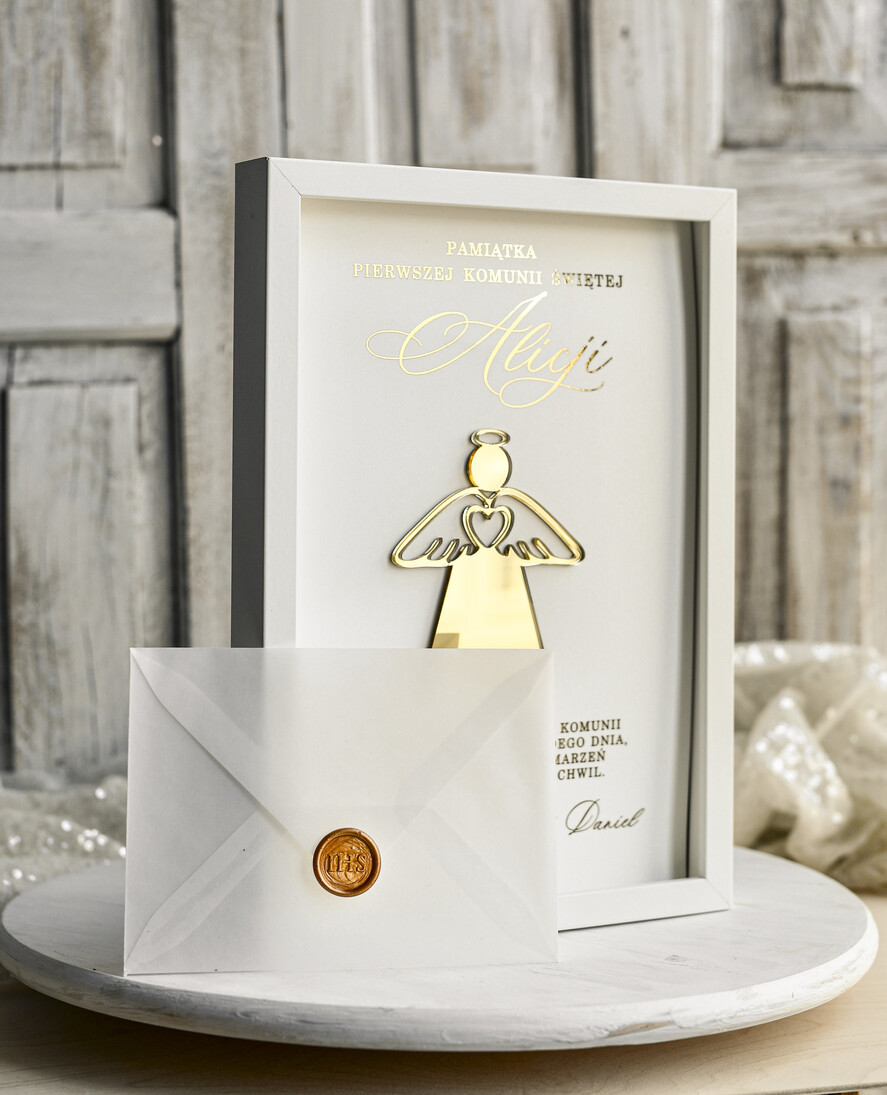 Pamiątki Prezenty na komunię  pamiątki na komunie  Pamiątka Pierwszej Komunii orbrazek z życzeniami Personalizowane pudełko na Prezent3