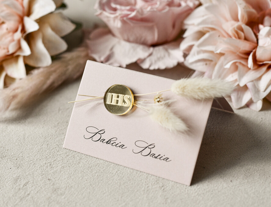 Winietki na komunię  winietki  naturalne winietki na komunię, winietka dekoracja stołu na komunii, komunijne winietki szałwiowe1