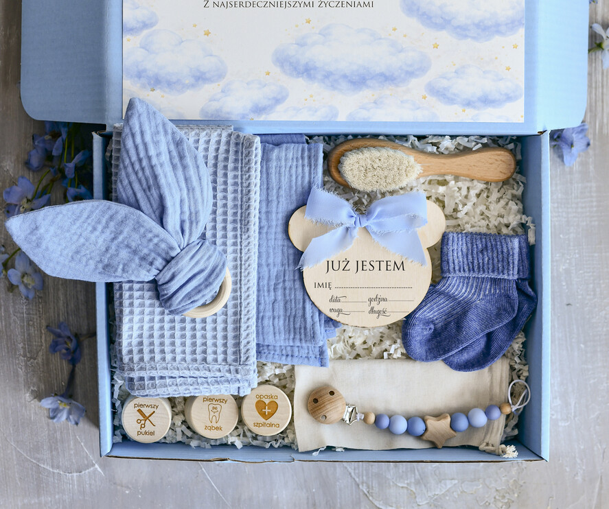 prezent dla Noworodka - Wyprawka duze boxy preznetowe dla noworodka  Zestaw prezentowy dla Noworodka - Wyprawka Niemowlę Baby Shower boho gryzak pieluszka Kroki Milowe3