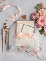 Zaproszenia ślubne Natura eleganckie zaproszenia na ślub koronka i kokardka motywy kwiatowe w kopercie22