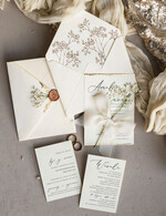 Zaproszenia ślubne Natura złocone zaproszenia ślubne Gipsówka naturalna zaproszenia na ślub, złote zaproszenie na ślub z suszoną gipsówką szyfonowa wstążka0