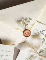 Zaproszenia ślubne Natura złocone zaproszenia ślubne Gipsówka naturalna zaproszenia na ślub, złote zaproszenie na ślub z suszoną gipsówką szyfonowa wstążka24