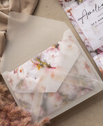 Zaproszenia ślubne Natura Poziome kopertowe zaproszenia ślubne z peoniami, Kopertowe różowe zaproszenie na ślub kalkowa koperta, zaproszenia na slub cywilny pudrowy róż1