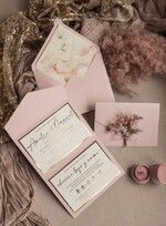 Zaproszenia ślubne Natura złocone Zaproszenia ślubne boho z suszonym bukiecikiem, kopertowe różowe zaproszenia na ślub z suszkami i sznurkiem, rustykalne złocone zaproszenia z różową kopertą13