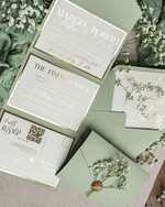 Zaproszenia ślubne Natura szałwiowe zaproszenia ślubne z gipsówką, składane zaproszenie na ślub i wesele, eleganckie zaproszenia ślubne ze szkiełkiem i płatkami złota, zaproszenia w kształcie koperty 15