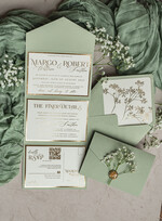 Zaproszenia ślubne Natura szałwiowe zaproszenia ślubne z gipsówką, składane zaproszenie na ślub i wesele, eleganckie zaproszenia ślubne ze szkiełkiem i płatkami złota, zaproszenia w kształcie koperty 18