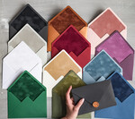 Zaproszenia ślubne dodatkowe koperty bileciki koperty z welurową wklejką, elegancka welurowa koperta do zaproszeń ślubnych2