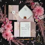 Zaproszenia ślubne Złote Glamour nietypowe zaproszenia na ślub, nowoczesny styl glamour, delikatne złote zaproszenia ślubne z piwonią  1