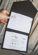 Zaproszenia ślubne Złote Glamour Poziome srebrne zaproszenia ślubne z lustrzanym monogramem, Kopertowe czarne zaproszenie na ślub srebrzone, zaproszenia na slub cywilny bieło czarne 4