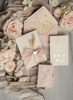 Zaproszenia ślubne Złote Glamour eleganckie zaproszenie na ślub z suszonym dmuszkiem, wyjątkowe zaproszenia ślubne z dmuszkiem, zaproszenia na ślub w stylu glamour0