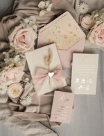 Zaproszenia ślubne Złote Glamour eleganckie zaproszenie na ślub z suszonym dmuszkiem, wyjątkowe zaproszenia ślubne z dmuszkiem, zaproszenia na ślub w stylu glamour23