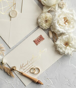 Zaproszenia ślubne Złote Glamour Złote  błyszczące zaproszenie na ślub z geometrycznym secem Złote Zaproszenia Ślubne z Listkami  Glamour Proste  Złocone Zaproszenie na Ślub6