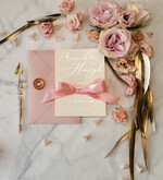 Zaproszenia ślubne Złote Glamour złote zaproszenia ślubne w pastelowej kolorystyce romantyczne róże i przeźroczysta koperta14