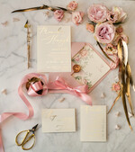 Zaproszenia ślubne Złote Glamour złote zaproszenia ślubne w pastelowej kolorystyce romantyczne róże i przeźroczysta koperta16