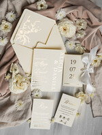 Zaproszenia ślubne Złote Glamour złote zaproszenia ślubne robione na zamówienie, zaproszenia ślubne w stylu glamour, nowoczesne złote zaproszenia ze wstążką, eleganckie zaproszenia ślubne ze złotymi napisami4