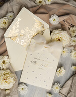 Zaproszenia ślubne Złote Glamour Eleganckie złote zaproszenia ślubne z perełkami, zaproszenie na ślub złocone, zaproszenia na ślub w stylu glamour, złote napisy na zaproszeniach ślubnych 6