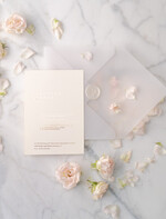 Zaproszenia ślubne Złote Glamour minimalistyczne złote zaproszenia na ślub w delikatnej kolorystyce przeźroczysta koperta18