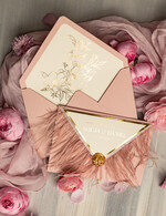 Zaproszenia ślubne Złote Glamour zaproszenia ślubne z piórami, strusie pióra na zaproszeniach ślubnych, nietypowe zaproszenie na ślub, złote zaproszenia na ślub i wesele15