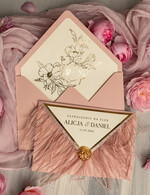 Zaproszenia ślubne Złote Glamour zaproszenia ślubne z piórami, strusie pióra na zaproszeniach ślubnych, nietypowe zaproszenie na ślub, złote zaproszenia na ślub i wesele18