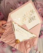 Zaproszenia ślubne Złote Glamour zaproszenia ślubne z piórami, strusie pióra na zaproszeniach ślubnych, nietypowe zaproszenie na ślub, złote zaproszenia na ślub i wesele5