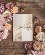 Zaproszenia ślubne Złote Glamour Złote błyszczące zaproszenie na ślub Peonie Kwiaty Złocone Litery Zaproszenia Ślubne Glamour Proste Zaproszenie na Ślub3