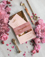 Zaproszenia ślubne Złote Glamour oryginalne zaproszenia na ślub nowoczesny styl glamour welurowa opaska ze sznurkiem na zaproszeniu 3