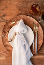 Winietki glamour ozdobne winietki na ślub wizytówki dla gości weselnych, złote lub srebrne napisy0