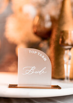 Winietki glamour ślubne winietki na stół weselny, winietki z satynowej pleksy, eleganckie winietki na stoły weselne0