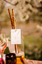 Zawieszki na butelki glamour ślubne zawieszki na alkohol, złote z dowolną treścią0