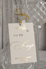 Zawieszki na butelki glamour zawieszki na butelki weselne, zawieszki glamour z waszą treścią, złote zawieszki ze ślubnymi wierszykami, złote litery na zawieszkach 0