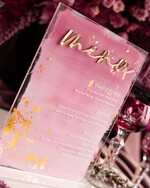 Menu glamour eleganckie menu weselne w różowych kolorach, karta dań z pleksy, weselne menu do postawienia na stole, złote menu na stół weselny, złote menu11