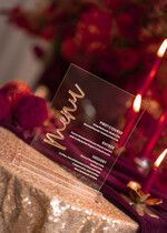 Menu glamour nowoczesna forma karty dań na weselu, akrylowe menu weselne, stojąca karta dań, menu weselne w stylu glamour 1