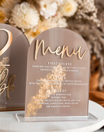 Menu glamour eleganckie menu weselne w beżowych kolorach, karta dań z pleksy, weselne menu do postawienia na stole, złote menu na stół weselny, złote menu14