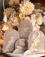 Menu glamour eleganckie menu weselne w beżowych kolorach, karta drinków z pleksy, weselne menu stołu szwedzkiego do postawienia na stole, złote menu na stół weselny, złota karta dań16