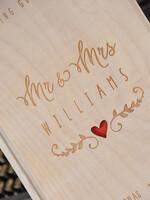Księgi wpisów gości Drewniane  nietypowa księga gości ślub i wesele, wasze imiona i data wygrawerowane na okładce2