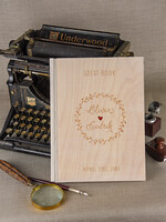 Księgi wpisów gości Drewniane  ksiega pamiątkowa na wpisy gości weselnych, okładka z drewna wasze imiona3