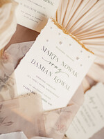 Zestawy Próbkowe próbki zaproszeń Próbka darte złocone zaproszenia ślubne z perełkami, Serwis Probkowy minimalistyczne zaproszenie na ślub z perełkami i kalkową kopertą, rwane złocone zaproszenie na ślub cywilny perły11